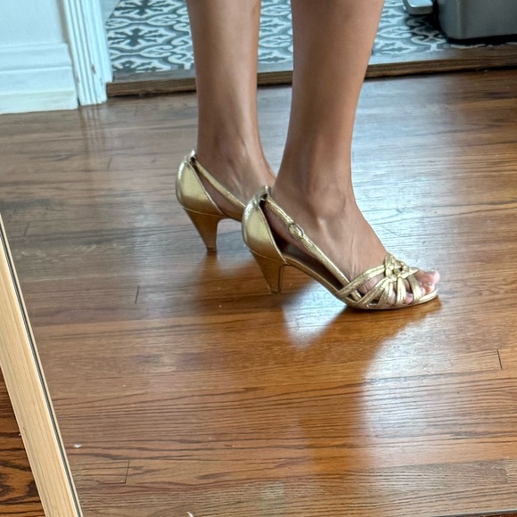 Sezane gold sandals with “cutie” heel size 40 - Picture 5 of 9